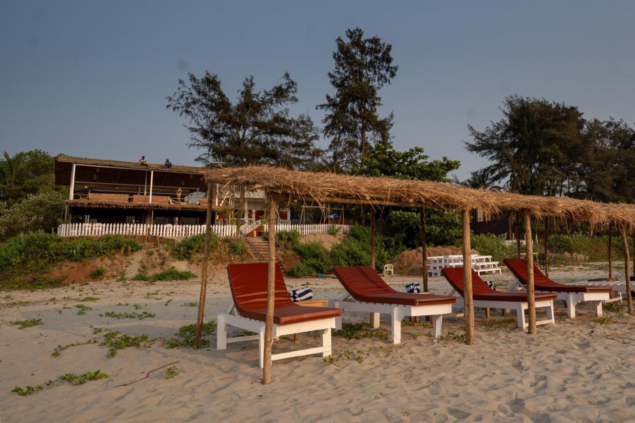 Woodpegger By The Beach, Mandrem Kültér fotó